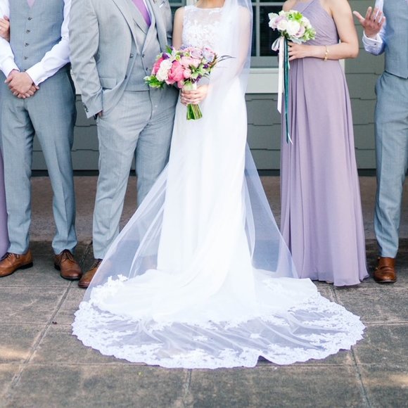 Pronovias Oseleta Wedding Dress - Picture 14 of 15